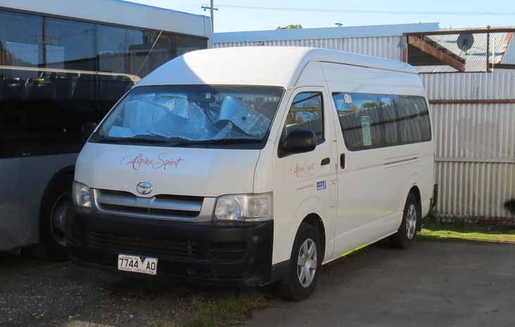 Alpine Spirit Toyota Hiace Commuter 7744AO